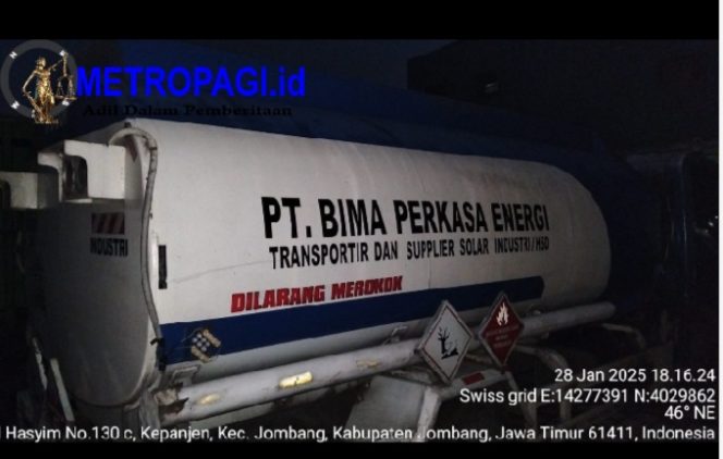 
 Polres Jombang Dikabarkan Amankan Truk Tangki Disinyalir Mengangkut Solar Ilegal, Namun Ada Kabar Para Tersangka Diduga Dilepas