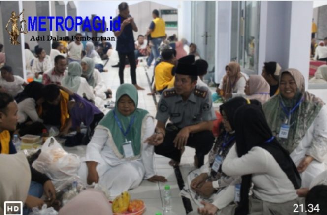 
 Kalapas Pasuruan Gelar Buka Bersama dengan Warga Binaan, Juga Kultum Singkat