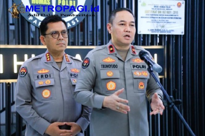 
 Hormati Putusan MK, Sejumlah Pati Ditarik Dari Kementrian UMKM dan Dikembalikan ke Lingkungan Polri