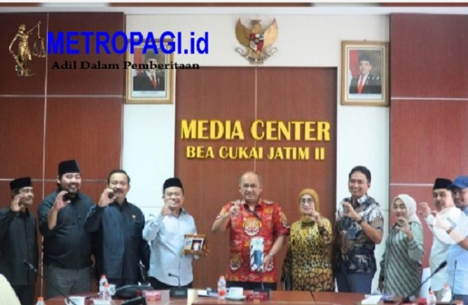 
 Maraknya Rokok Ilegal Dipasaran, DPRD Kabupaten Pasuruan Gelar Rapat Koordinasi Dengan Bea Cukai Kanwil Jatim