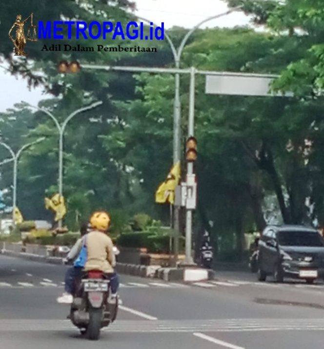 
 Demi Keselamatan Pengguna Jalan, Dishub Kota Pasuruan Segera Perbaiki Lampu Peringatan Yang Mati