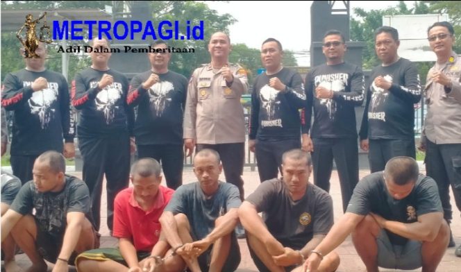 
 Polsek Gempol Tangkap Lima Pelaku Curanmor dan Curemas Yang Beroperasi di Wilayah Gempol