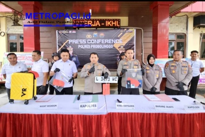
 Polres Probolinggo Amankan 3 Tersangka Pencuri Koper Milik Wisatawan Asal Thailand di Gunung Bromo