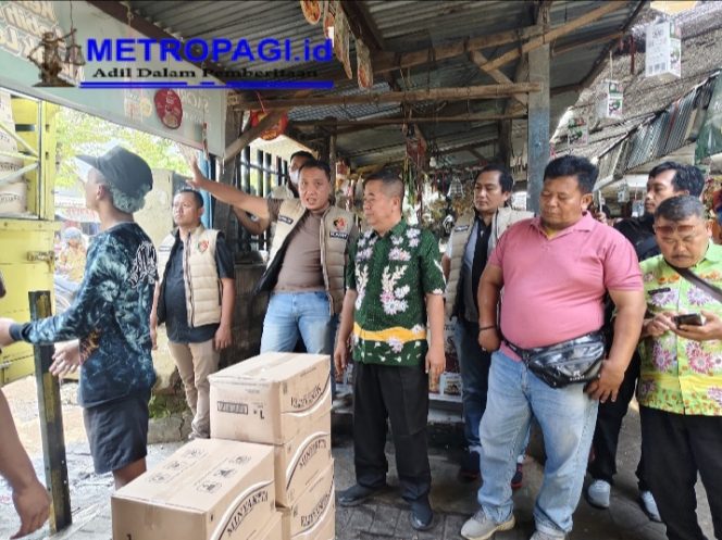 
 Harga Minyak Goreng Meroket, Satgas Pangan Polres Pasuruan Gelontorkan 9,6 Ton Minyakita untuk Stabilikan Harga