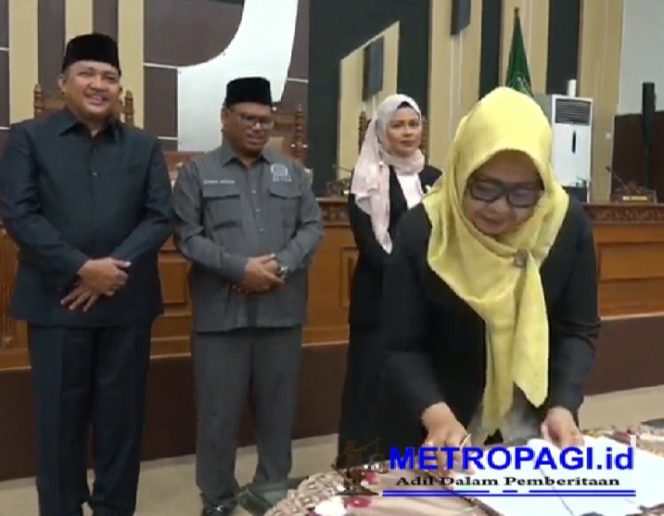 
 Demi Meningkatkan Kesejahteraan Masyarakat, DPRD Kabupaten Pasuruan Sahkan Tiga Raperda Non-APBD Tahun 2026