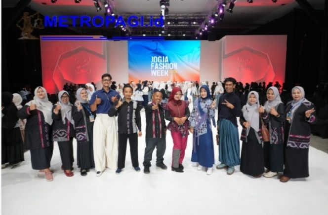 
 Karya Murid SMK Negeri 2 Ponorogo Tampil Memukau di Jogja Fashion Week 2026