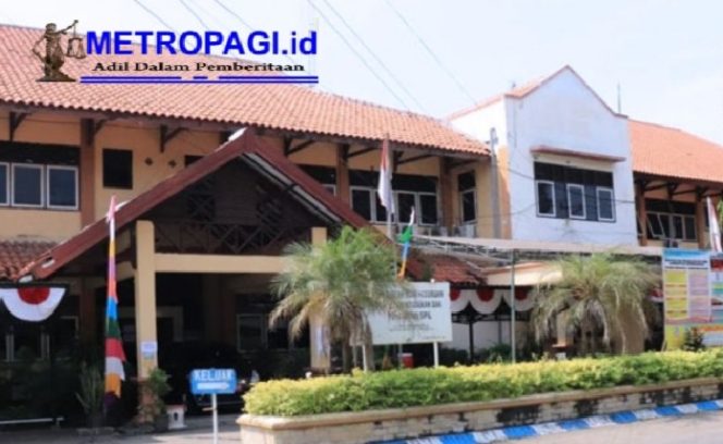 
 Polemik Pelayanan Disdukcapil Memanas, Setelah Dibentak Oknum Pegawai, Warga Tempuh Jalur Audiensi ke Wali Kota Pasuruan