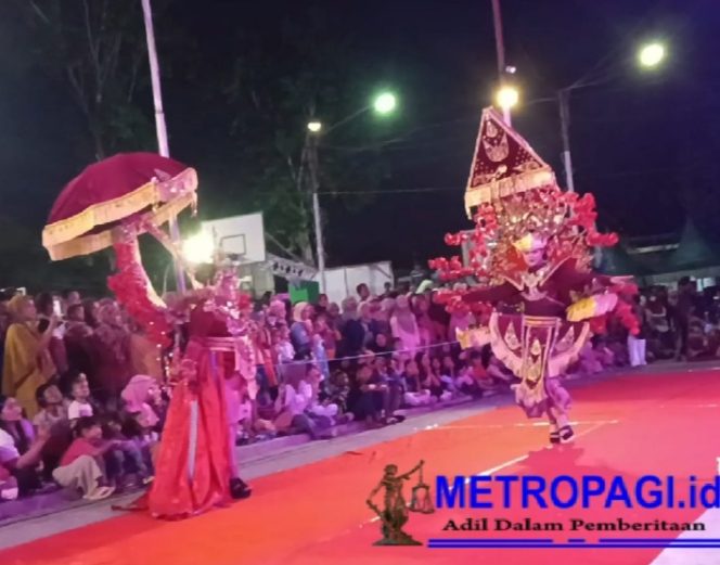
 Karanganyar Berkilau di Malam Kemerdekaan! Karnaval Night HUT Ke-81 RI Dibanjiri Antusiasme Warga