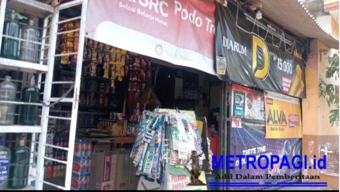 
 Dugaan Oknum Polisi Jadi Pemasok Rokok Ilegal di Singosari Menguap